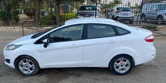 Ford Fiesta 2015 image 4