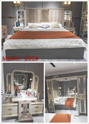 Chambre à coucher de luxe importé image 2