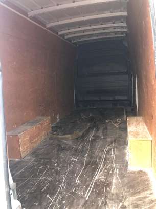 Mercedes benz sprinter image 3