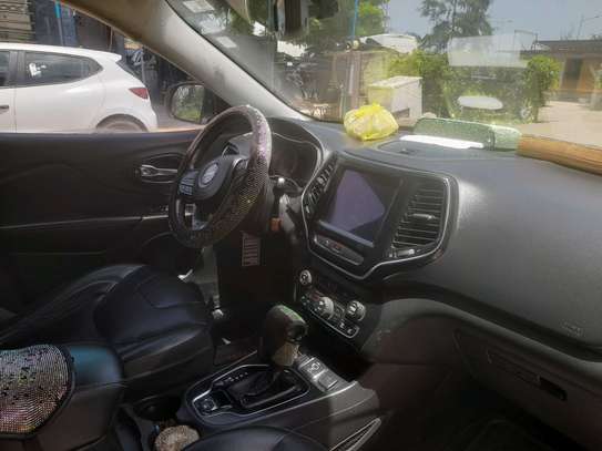 Jeep 2019 image 5