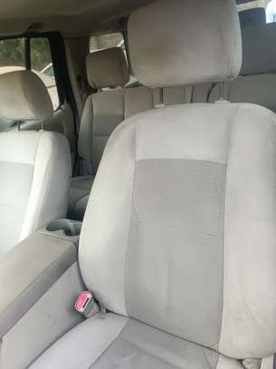 Ford explorer image 6
