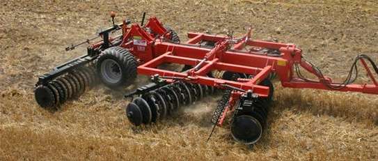 TRACTEUR AGRICOLE LOCATION MASSEY FERGUSSON image 1