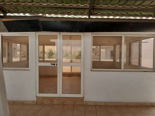 Grande villa aux Maristes image 6