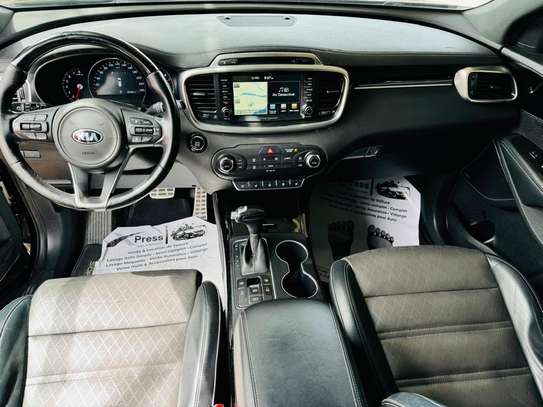 Kia sorento image 6