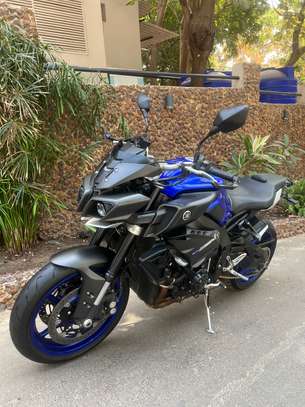 Yamaha MT 10 image 3