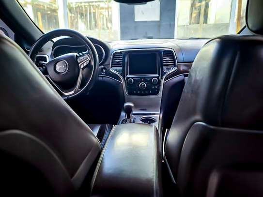 JEEP GRAND CHEROKEE image 9