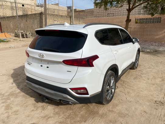 Hyundai Santa Fe 2019 SUV blanc spacieux polyvalent image 8
