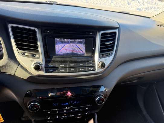 HYUNDAI TUCSON 2017 FULL OPTION image 10
