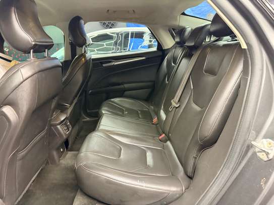 Ford fusion image 10