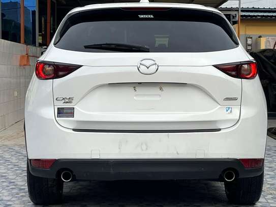 Mazda CX-5 SUV blanc feux LED jantes noires image 7