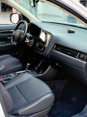 Mitsubishi Outlander 2017 image 11