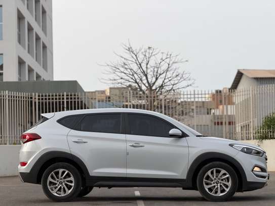 HYUNDAI TUCSON 2017 image 5