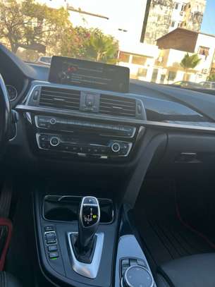 BMW 328i XDrive 2016 image 8