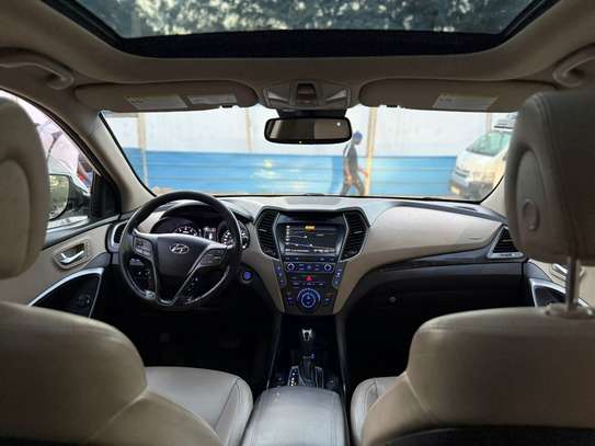 Hyundai Santafé image 2