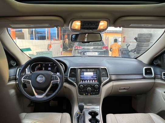 Grand jeep cherokee image 9