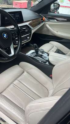 BMW 540i XDRIVE full options image 4