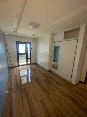 Tres bel appartement de 4 chambres salon a louer aux mamelle image 6