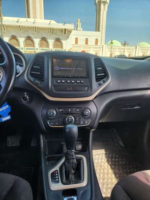 Jeep Cherokee Sport 2016 image 8