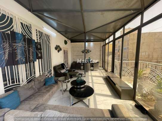 Villa R+2 meublée à louer aux Mamelles image 4