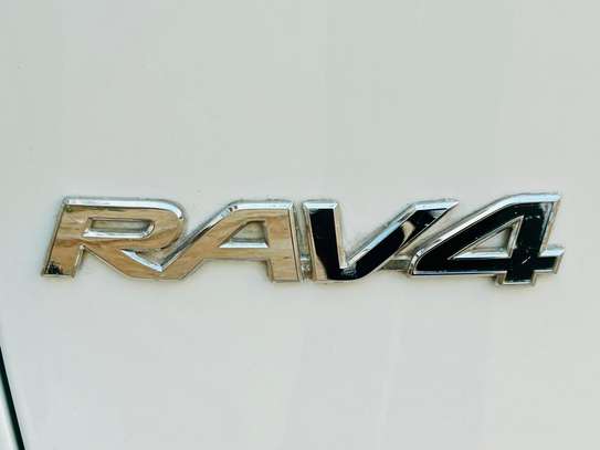 Toyota rav4 image 5