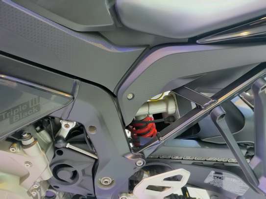 Bmw s1000 xr triple black image 7