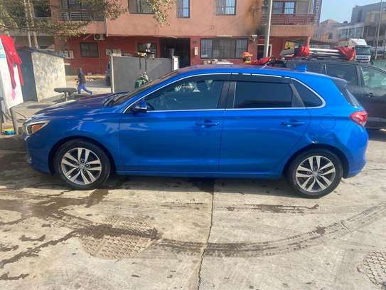 Elantra GT image 7