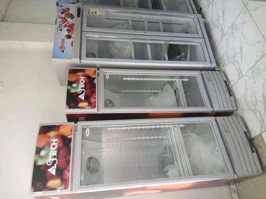 Réfrigérateur vitrine image 1