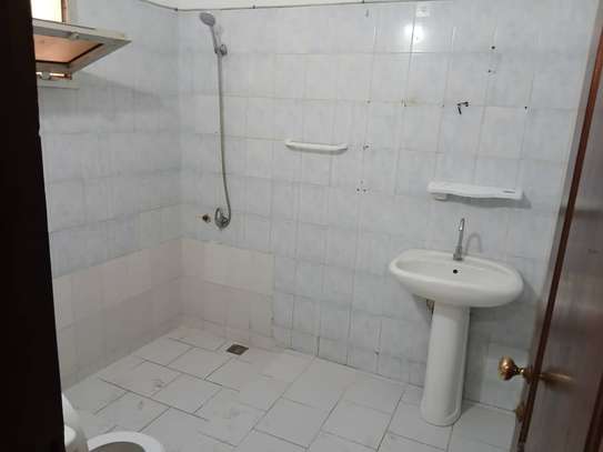 Appartement à louer Ouest foire cité khandar image 9