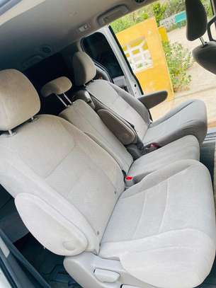 Toyota sienna 8 places image 3