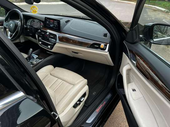 BMW 540i XDRIVE full options image 12