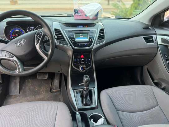 Hyundai elantra 2016 image 4