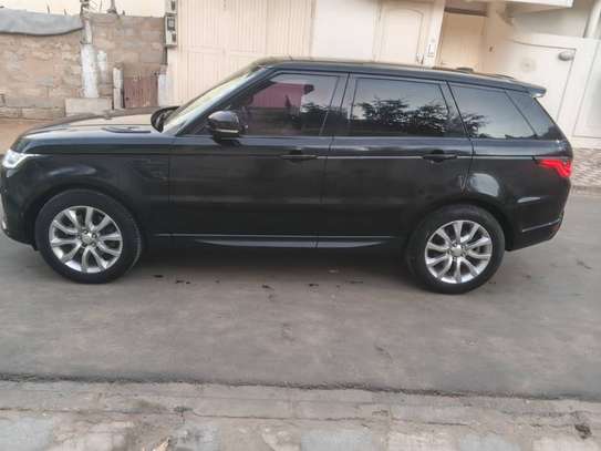 Range rover sport image 4