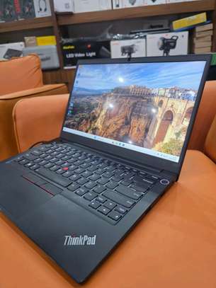 Lenevo ThinkPad E14 de image 4