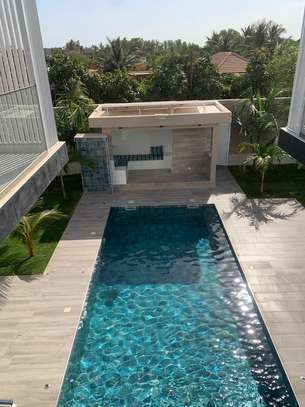 Belle villa R+1 (9 pièces) avec piscine, jardin à Ngaparou image 8