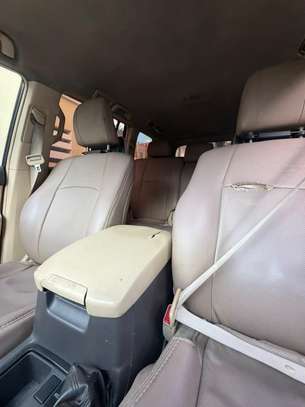 TOYOTA LAND CRUISER PRADO GXR 2016 image 8