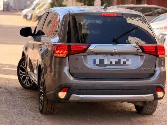 Mitsubishi outlander 2018 image 6