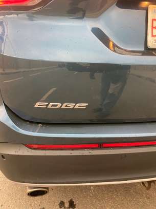 Ford edge titanium image 12