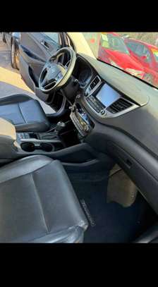 Hyundai Tucson Limited 2017 image 7