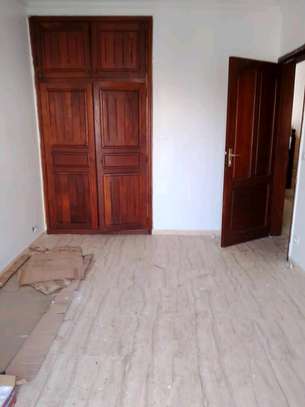 Une belle maison à louer à la cité cosepi des Almadies image 2