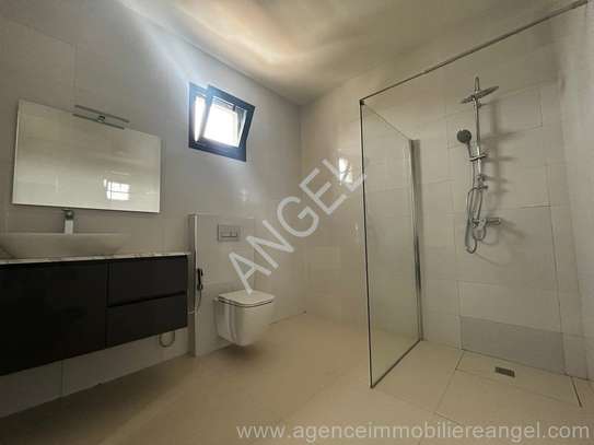 Ref_2706_GL F4 avec une vue dégagée à louer aux Almadies image 2