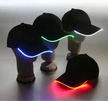 casquette noire de baseball avec lumière LED image 2
