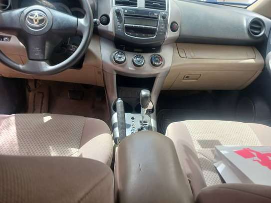 Toyota  rave 4 image 7