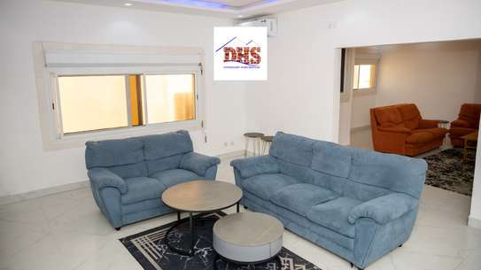 TRIPLEX  MEUBLE EN LOACTION image 3