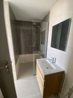 À LOUER – APPARTEMENT F3 NEUF SUR LA VDN image 12