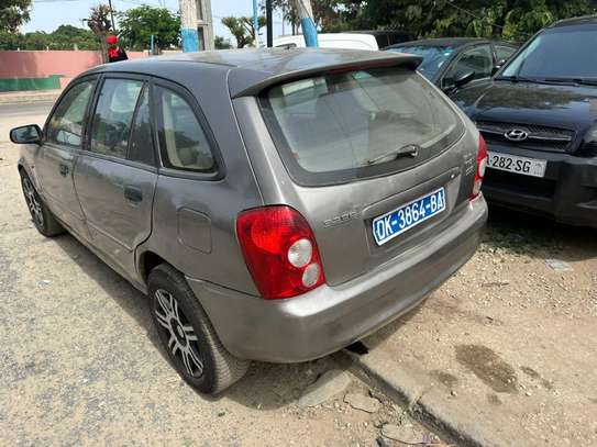Mazda 323 image 5