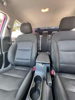 HYUNDAI ELANTRA 2017 image 10