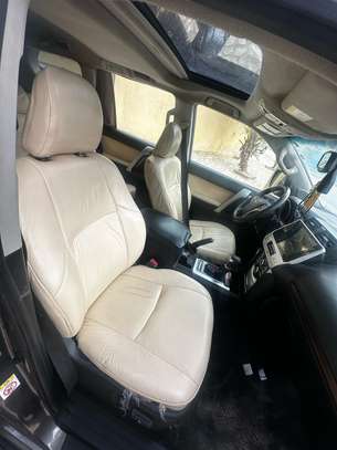 Toyota Prado VX image 10