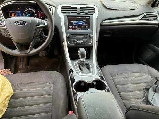 Ford fusion image 4