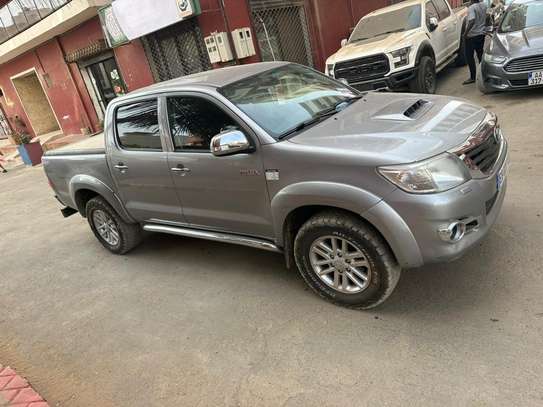 toyota hilux image 7