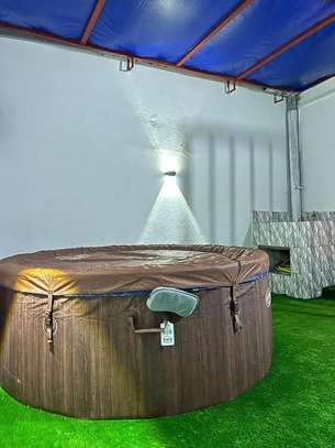 Studio haut standing avec jacuzzi au virage image 3